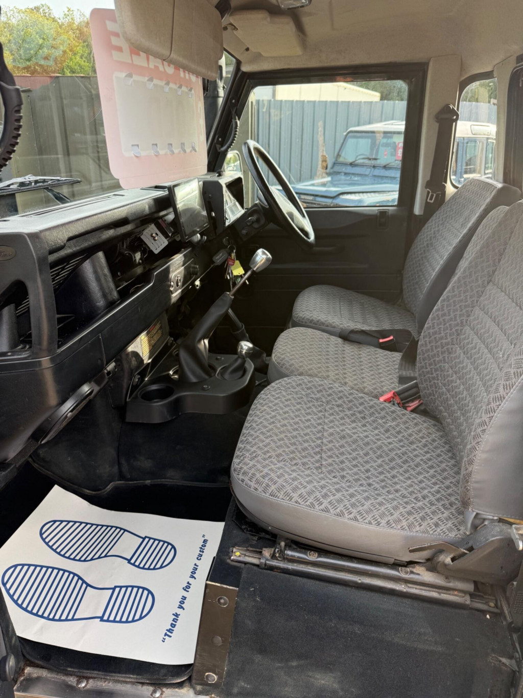 LAND ROVER DEFENDER 90