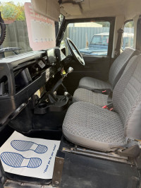 LAND ROVER DEFENDER 90