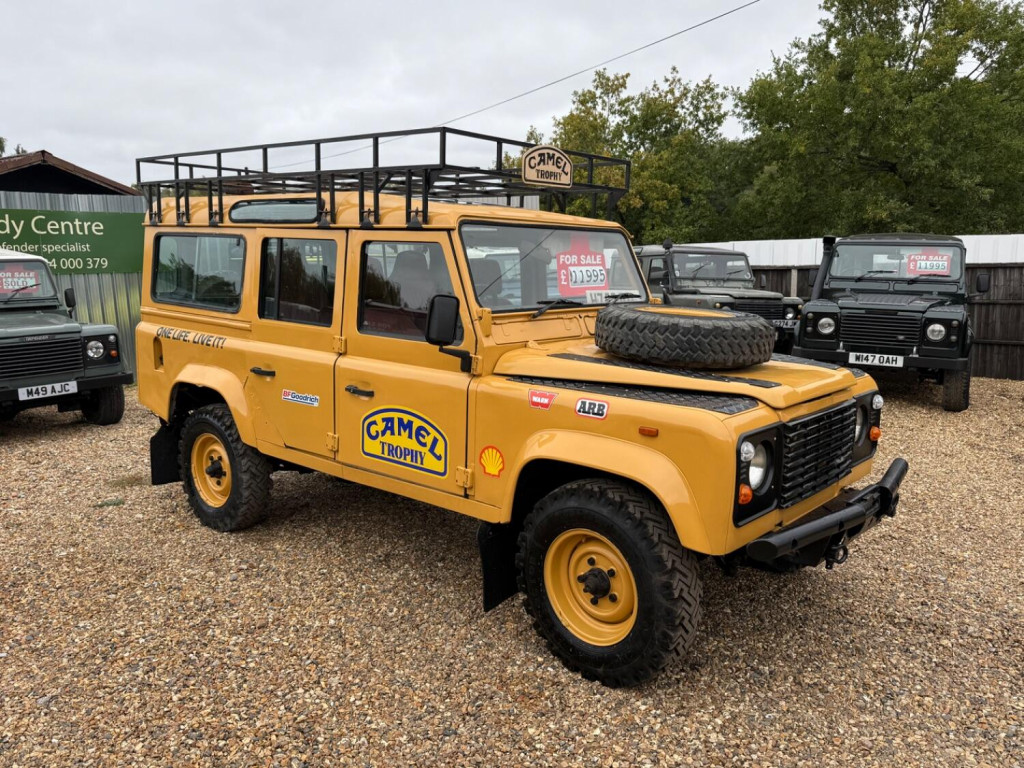 LAND ROVER DEFENDER 110