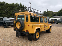 LAND ROVER DEFENDER 110