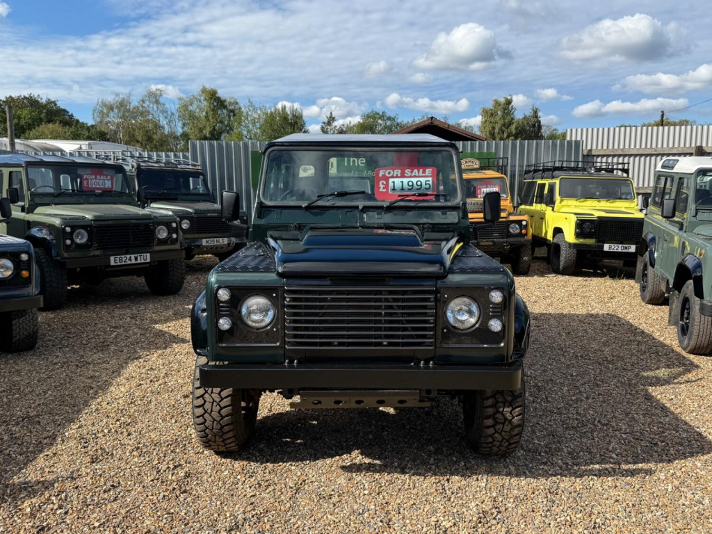 LAND ROVER DEFENDER 90