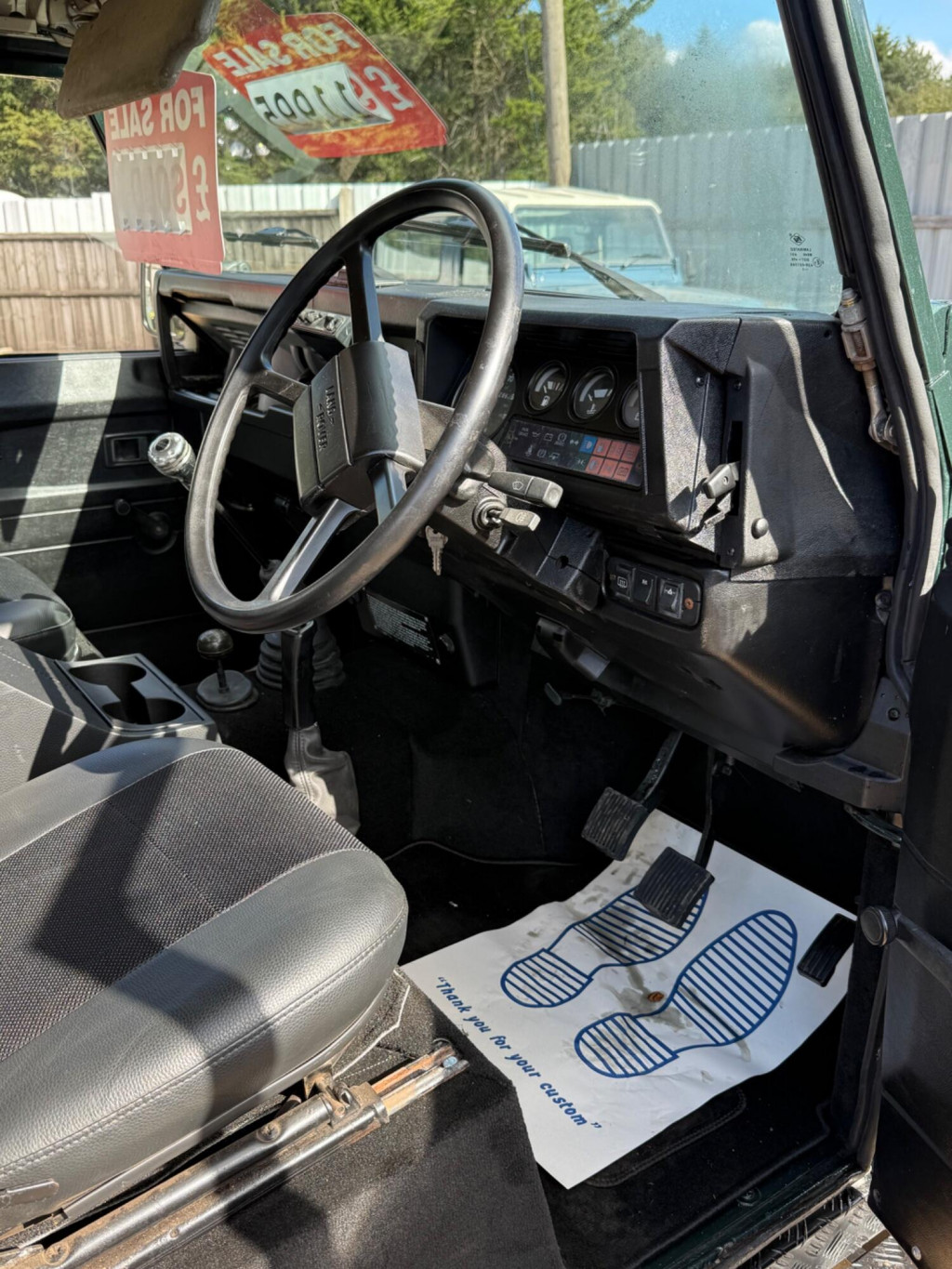 LAND ROVER DEFENDER 90