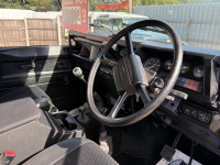 LAND ROVER DEFENDER 90