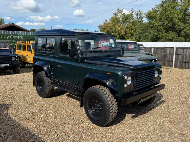 LAND ROVER DEFENDER 90