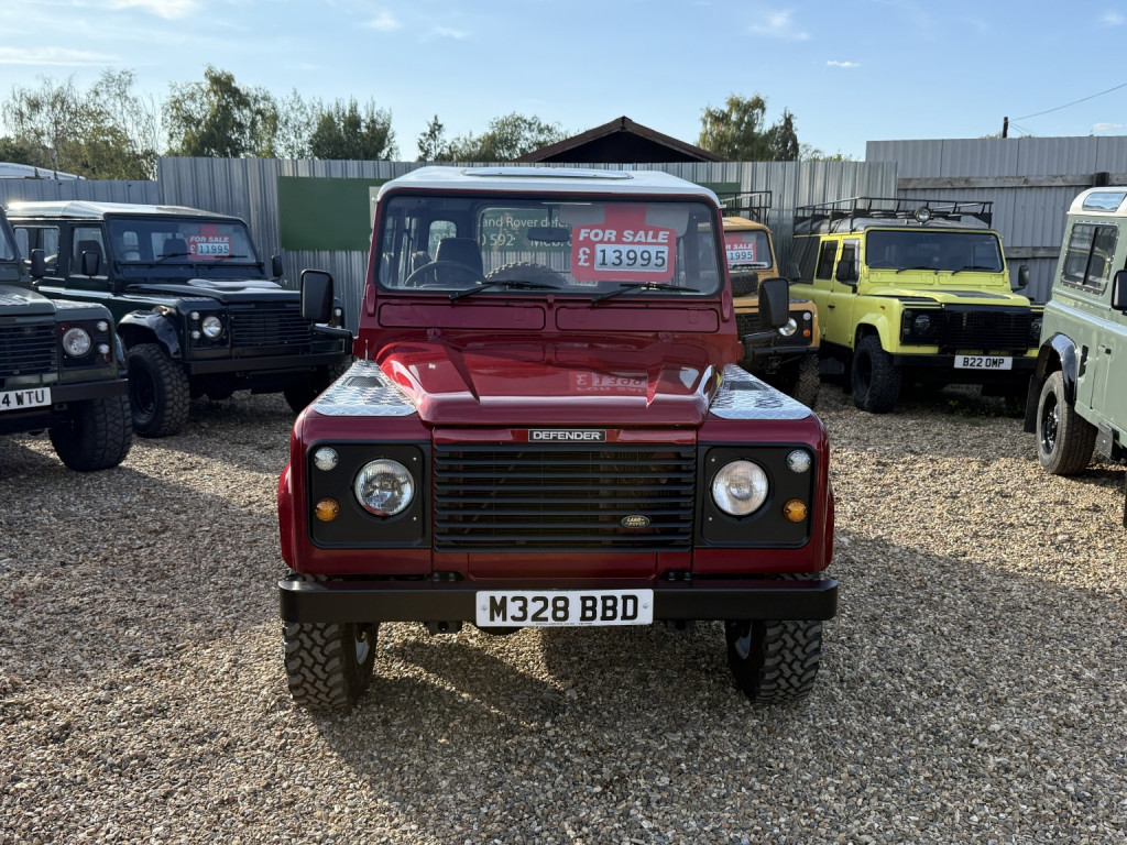 LAND ROVER DEFENDER 90