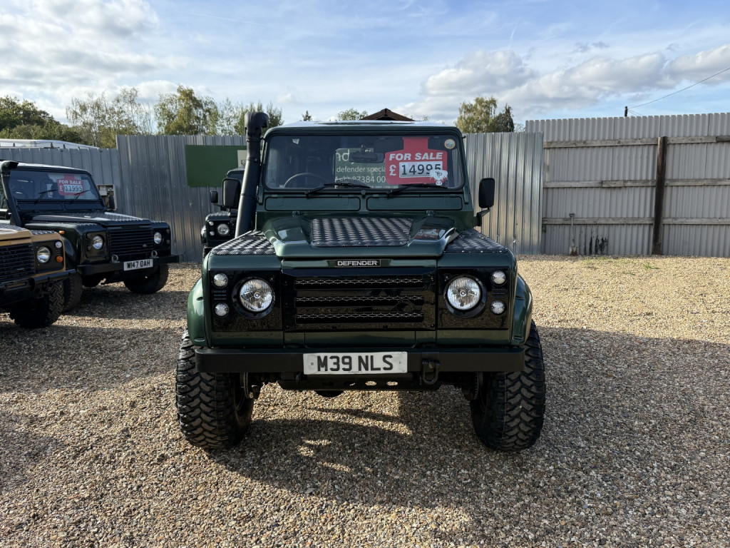 LAND ROVER DEFENDER 90