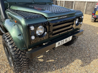 LAND ROVER DEFENDER 90