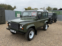 LAND ROVER DEFENDER 90