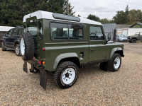LAND ROVER DEFENDER 90