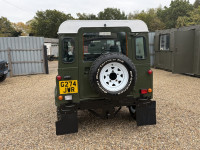 LAND ROVER DEFENDER 90