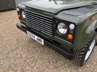 LAND ROVER DEFENDER 90