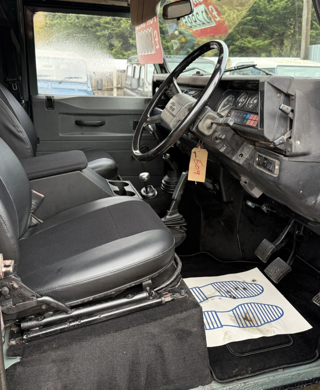 LAND ROVER DEFENDER 90