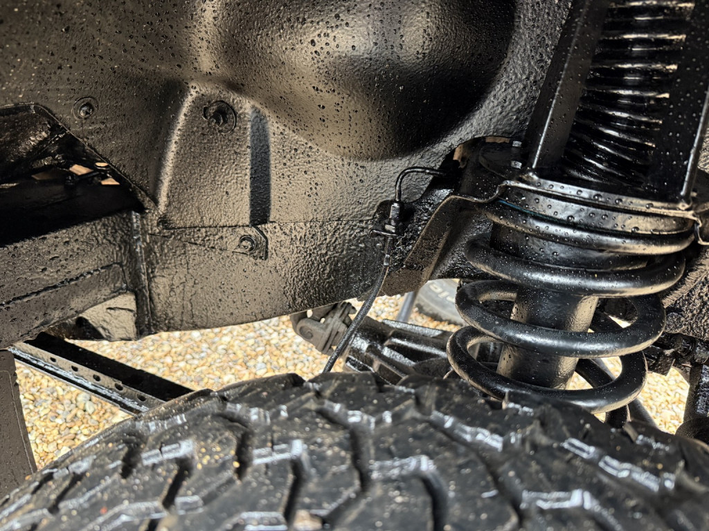 LAND ROVER DEFENDER 90