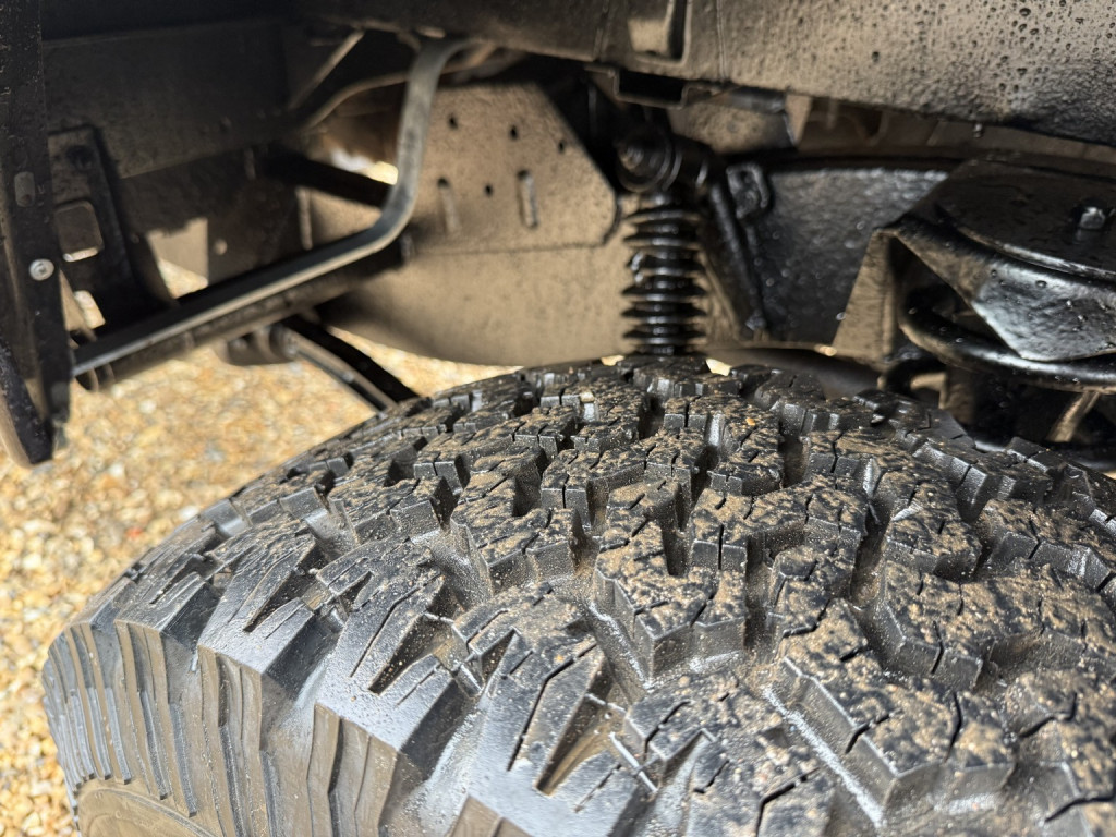 LAND ROVER DEFENDER 90