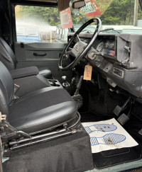 LAND ROVER DEFENDER 90