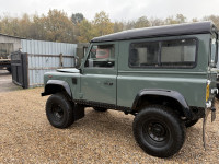 LAND ROVER DEFENDER 90