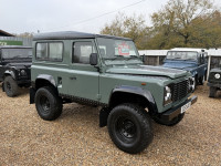 LAND ROVER DEFENDER 90