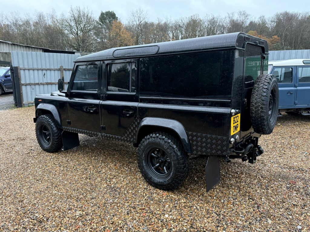 LAND ROVER DEFENDER 110