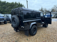 LAND ROVER DEFENDER 110