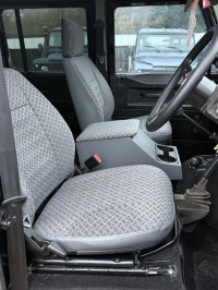 LAND ROVER DEFENDER 110