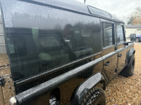 LAND ROVER DEFENDER 110