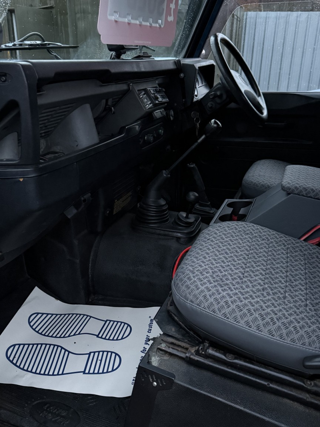 LAND ROVER DEFENDER 90