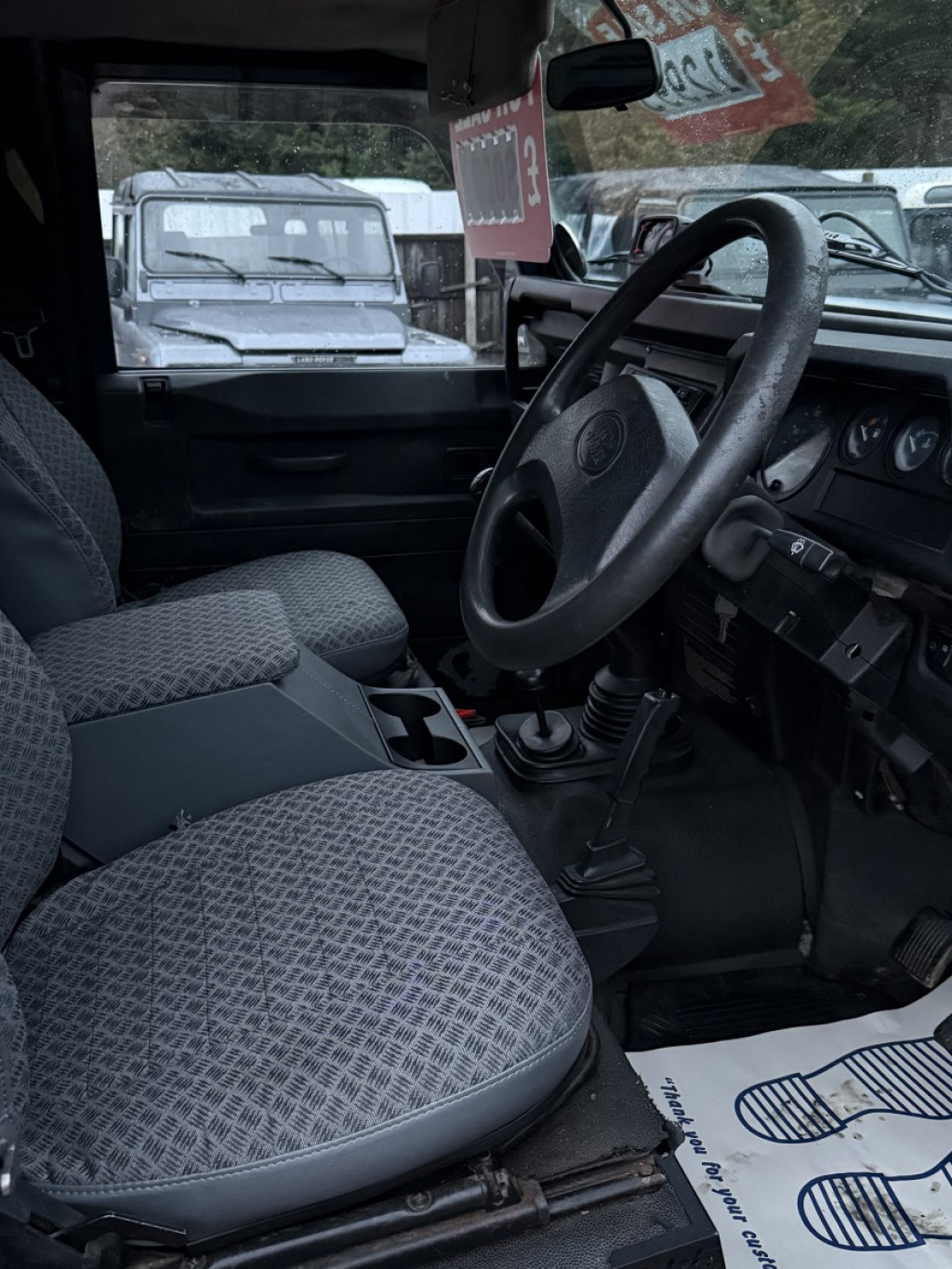 LAND ROVER DEFENDER 90