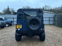 LAND ROVER DEFENDER 90