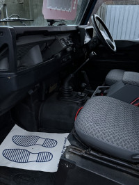 LAND ROVER DEFENDER 90