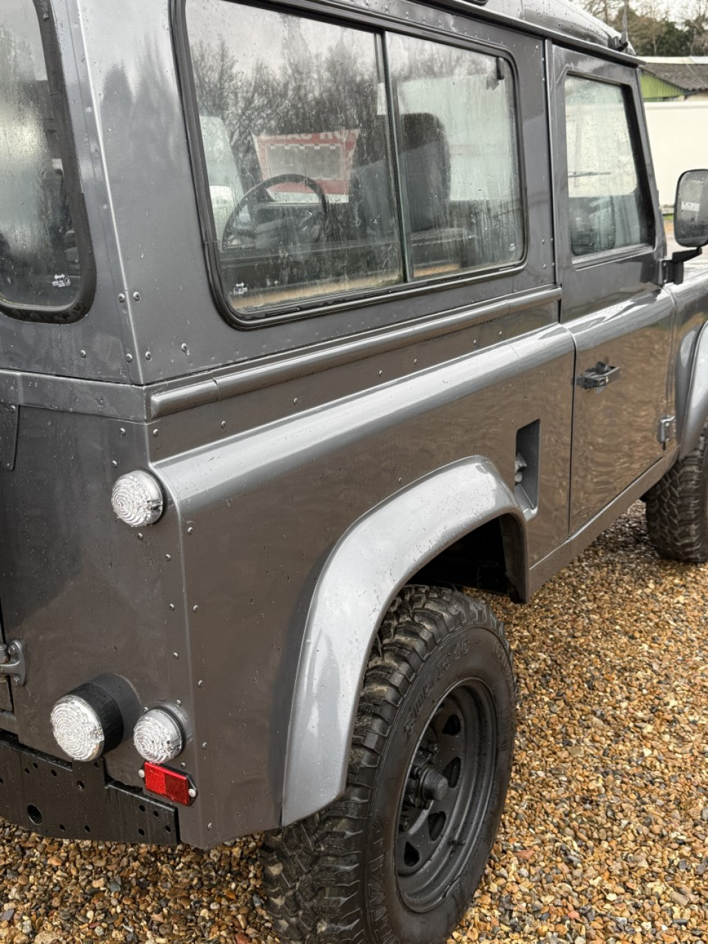 LAND ROVER DEFENDER 90