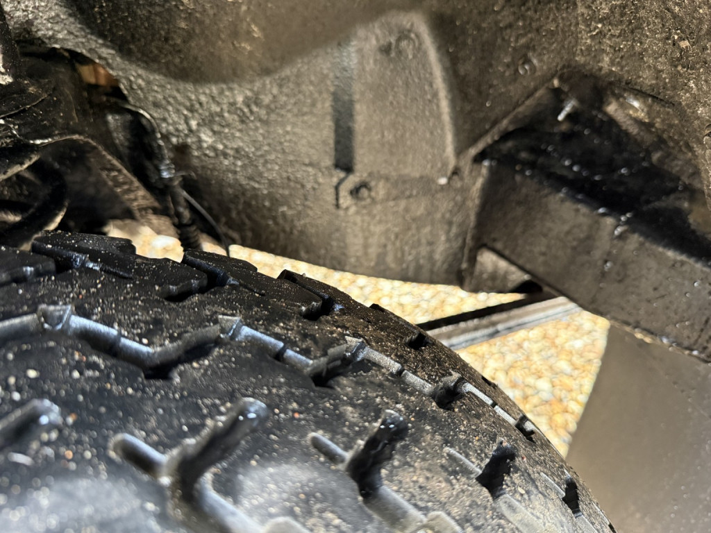 LAND ROVER DEFENDER 90