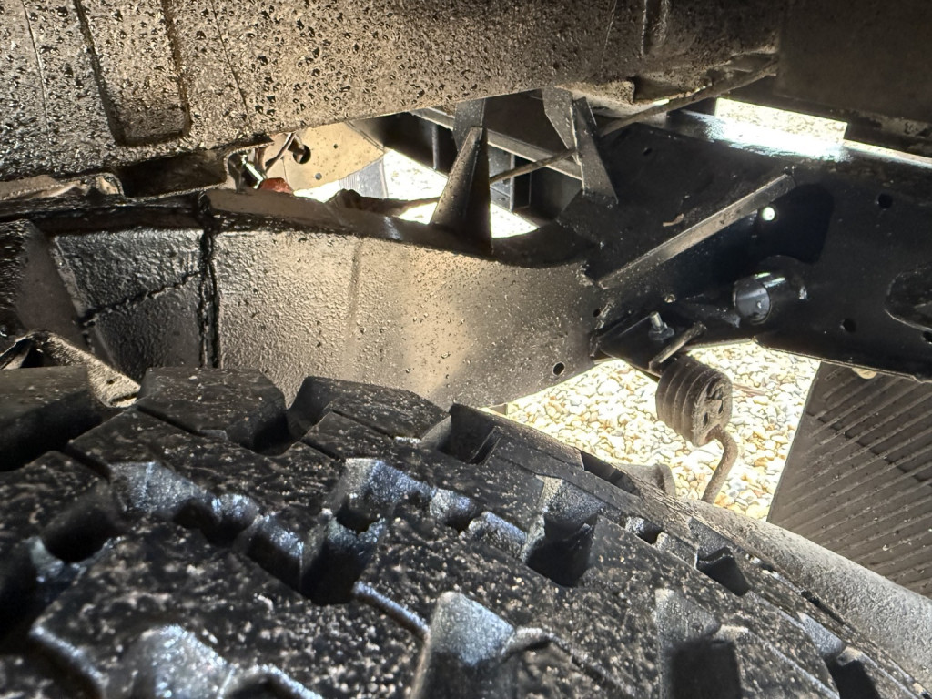 LAND ROVER DEFENDER 90