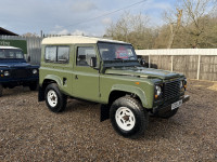 LAND ROVER DEFENDER 90