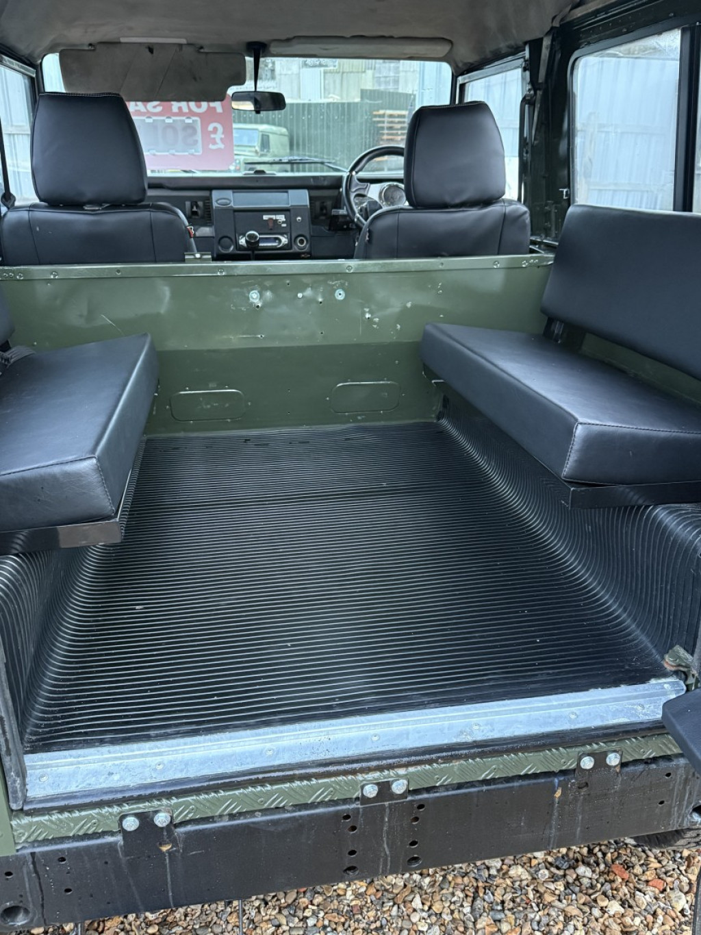 LAND ROVER DEFENDER 90