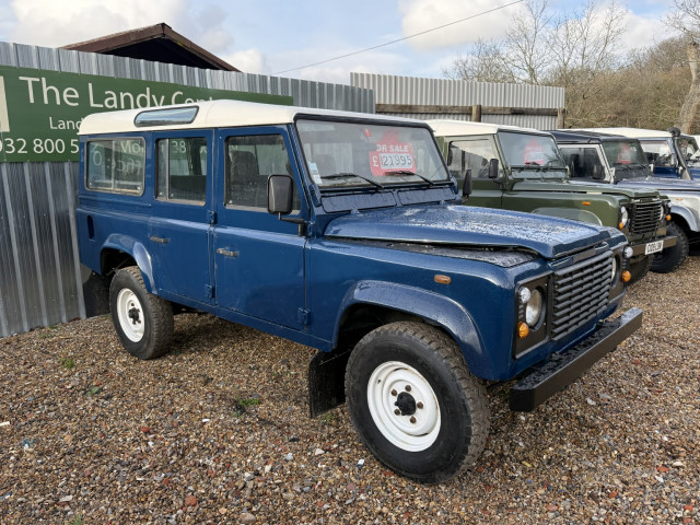 LAND ROVER DEFENDER 110