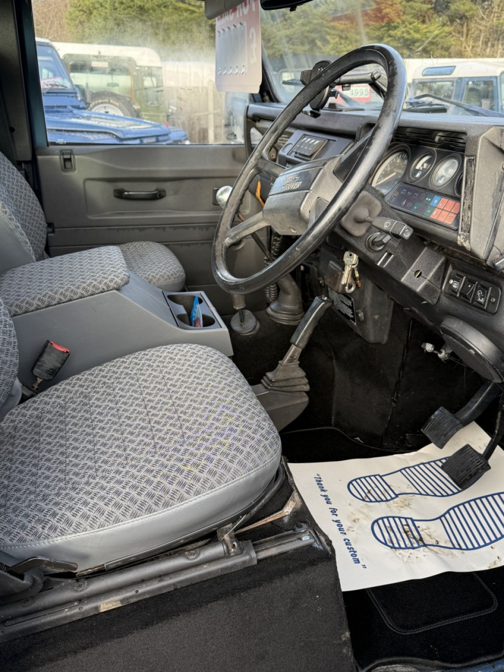 LAND ROVER DEFENDER 90