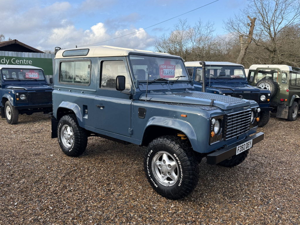 LAND ROVER DEFENDER 90