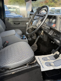 LAND ROVER DEFENDER 90