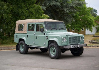 LAND ROVER DEFENDER 110
