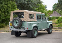 LAND ROVER DEFENDER 110
