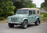 LAND ROVER DEFENDER 110