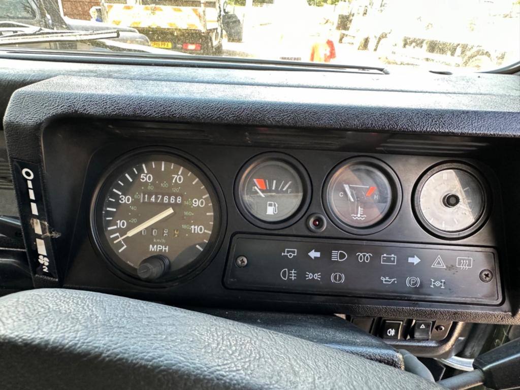 LAND ROVER DEFENDER 130