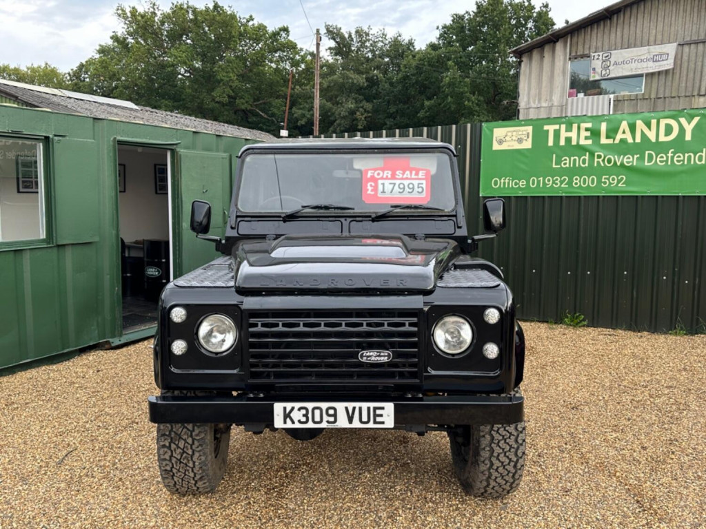 LAND ROVER DEFENDER 130