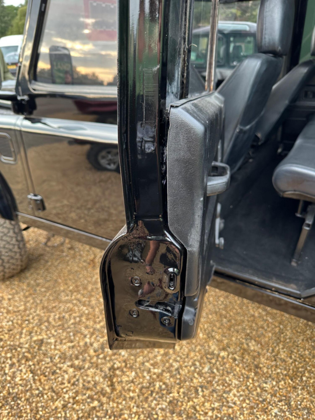 LAND ROVER DEFENDER 130