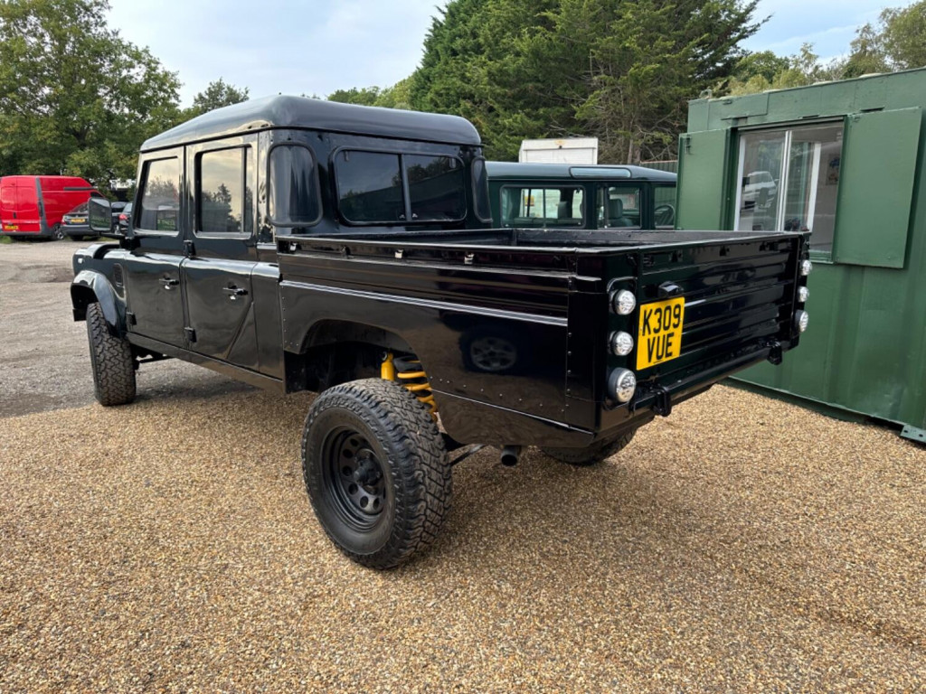 LAND ROVER DEFENDER 130