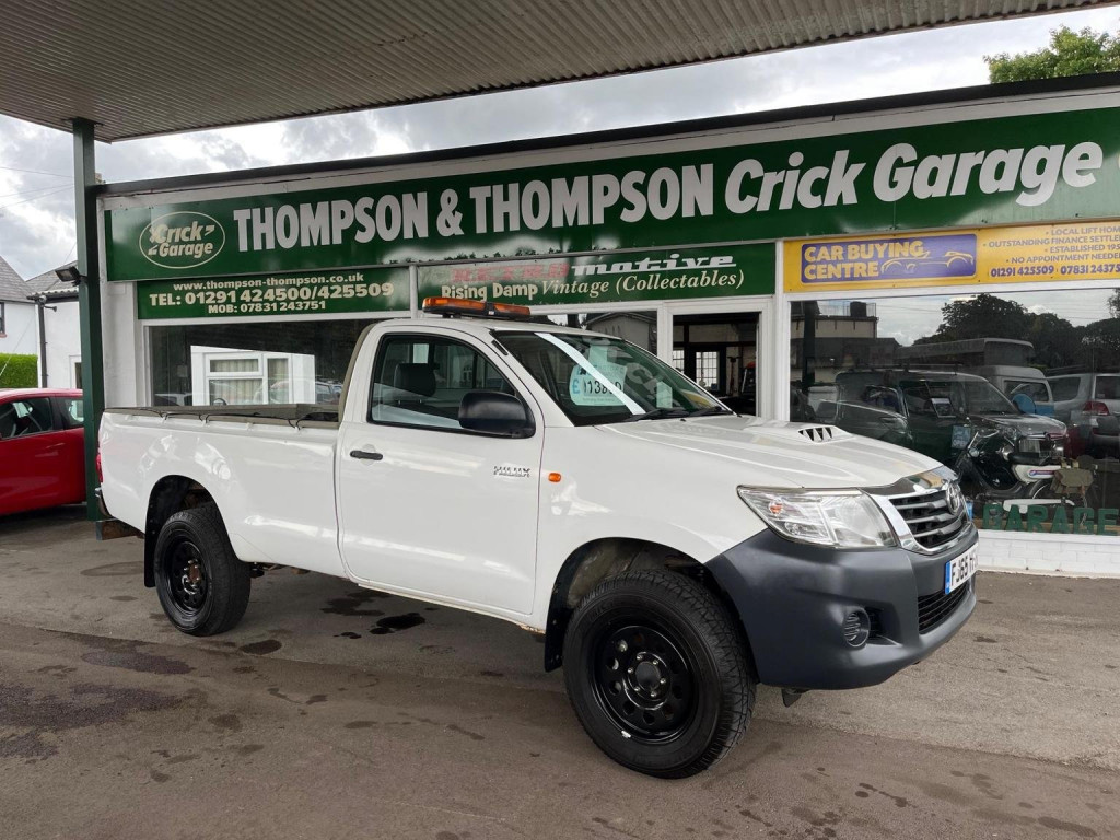 TOYOTA HILUX