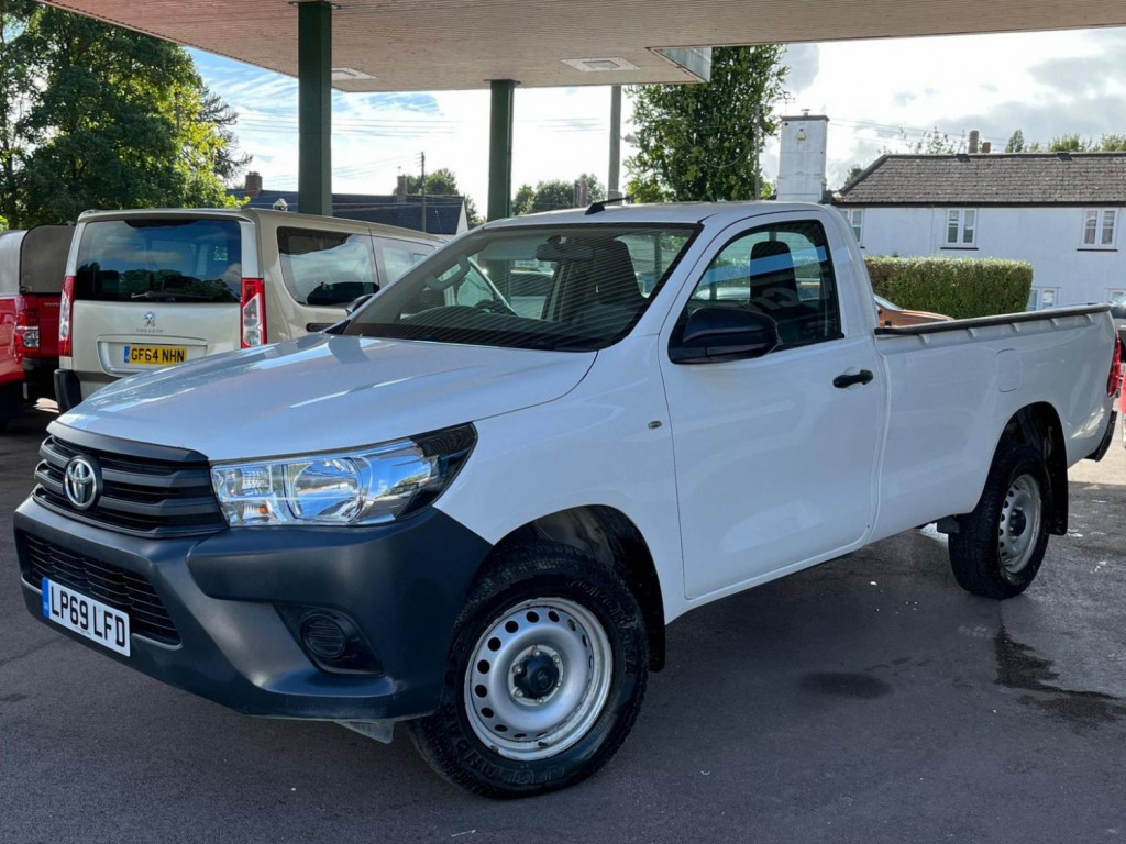 TOYOTA HILUX