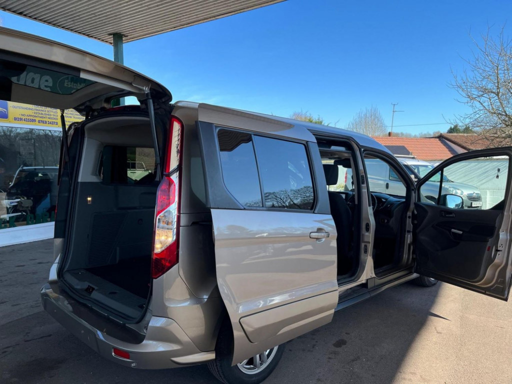 FORD GRAND TOURNEO CONNECT