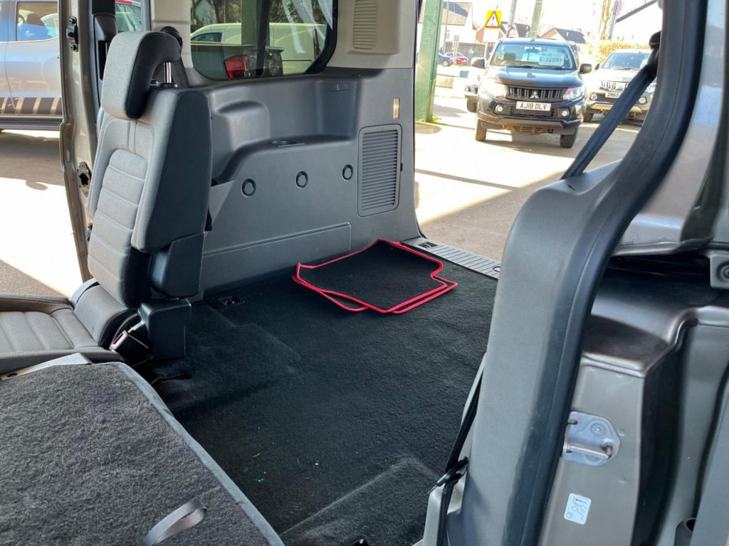 FORD GRAND TOURNEO CONNECT