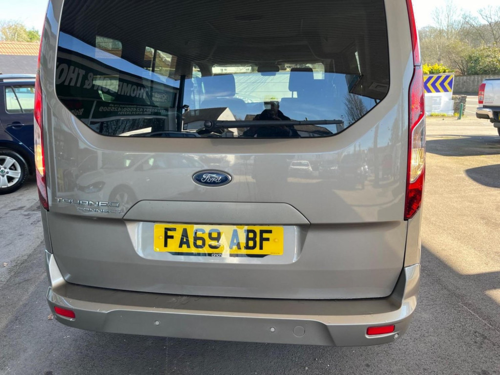 FORD GRAND TOURNEO CONNECT